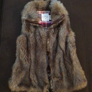 Girls faux fur vest